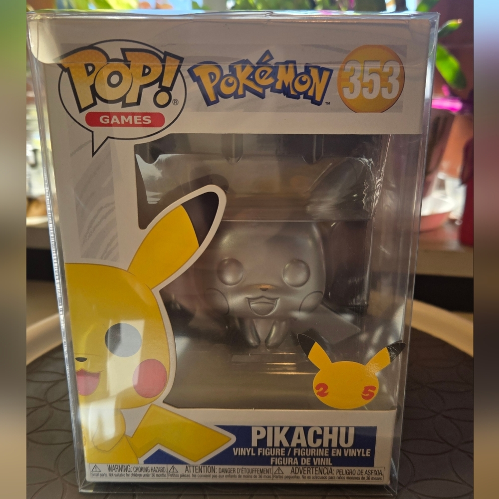 Funko Pop! Games: Pokémon 353 Pikachu Silver Vinyl Figure - Picture 8 of 8
